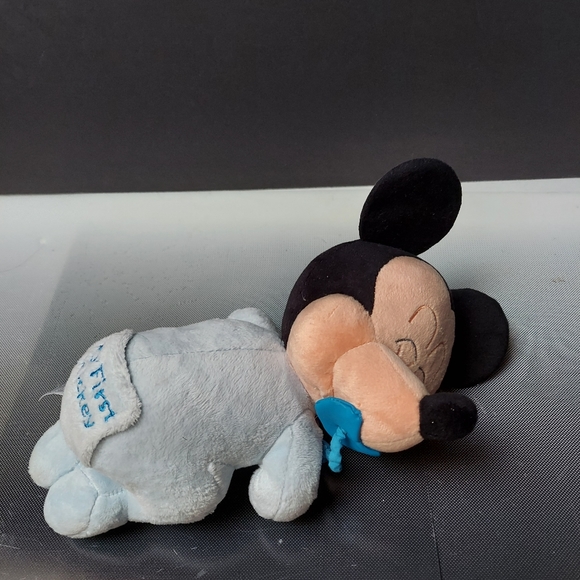 Sleeping Baby Mickey plush doll my first Mickey - Picture 4 of 4